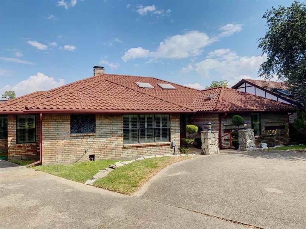 150 Macarthur Ct - Photo 3 of 40