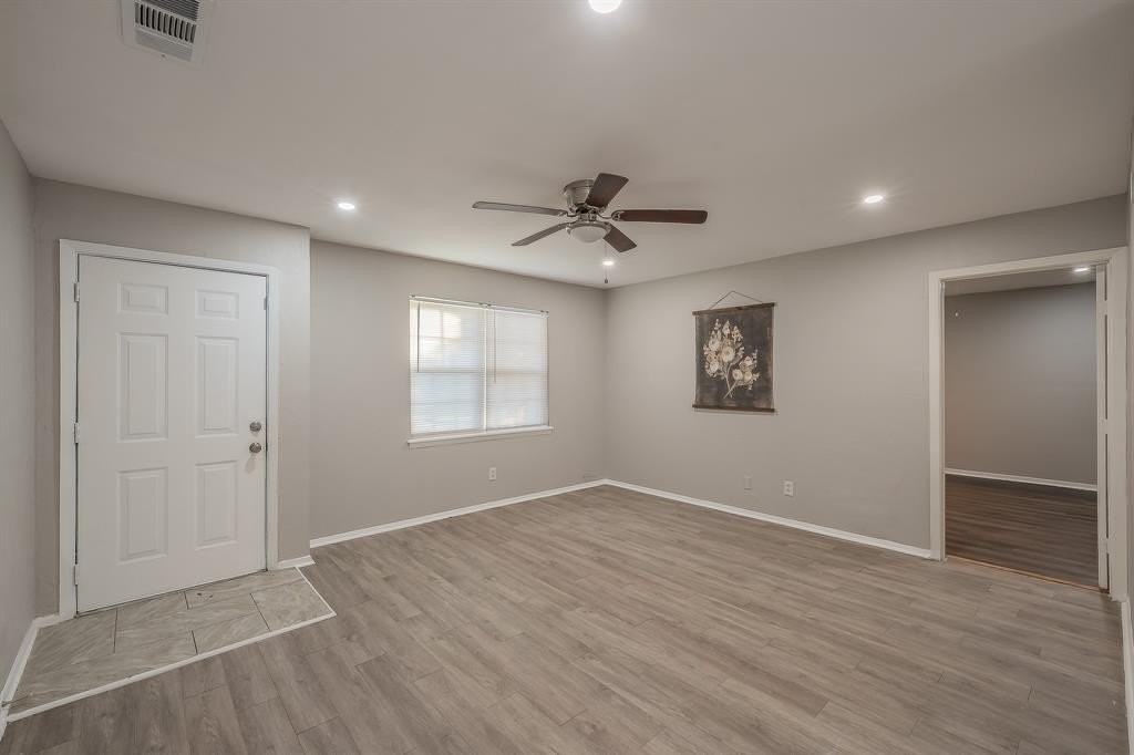 319 Cypress St - Photo 6 of 26