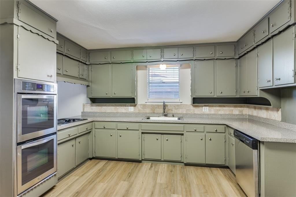 8552 Gibbs Dr - Photo 4 of 12