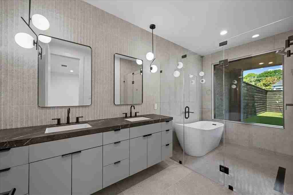 4519 Weldon St - Photo 5 of 40