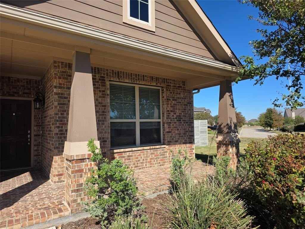 717 Gannet Trl - Photo 2 of 40