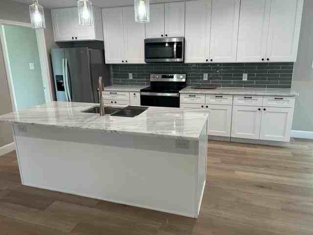 419 Miller St - Photo 4 of 11