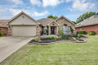 6813 Hadley Dr - Photo 1 of 1