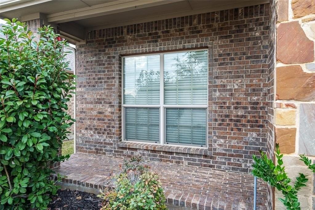 649 Cattlemans Way - Photo 4 of 30