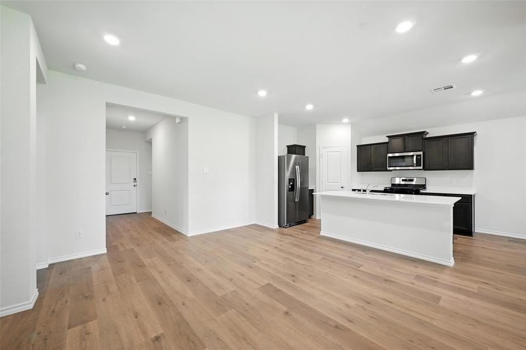 405 Regiment Dr - Photo 3 of 22