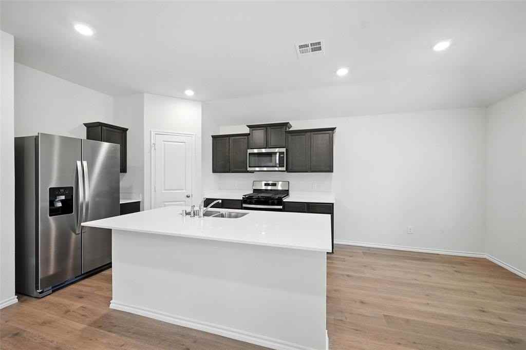 405 Regiment Dr - Photo 5 of 22