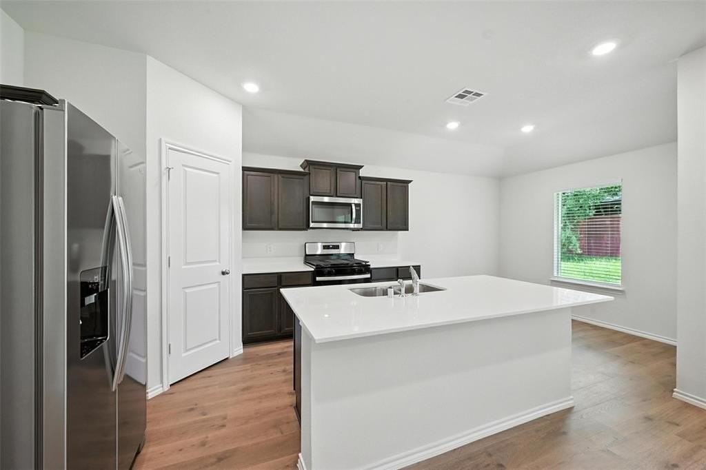 405 Regiment Dr - Photo 6 of 22