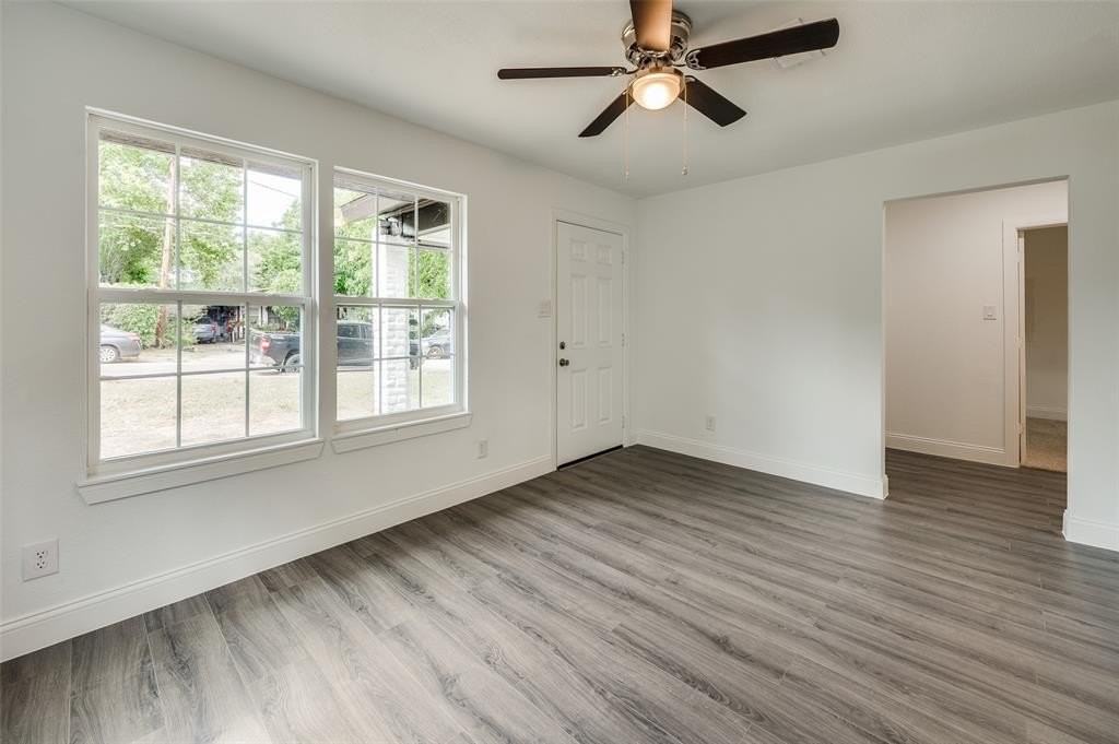 3712 Knox St - Photo 3 of 22