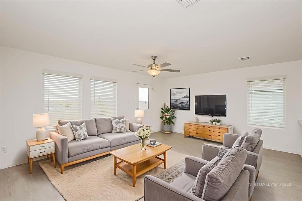 2717 Mistwood Dr - Photo 5 of 13