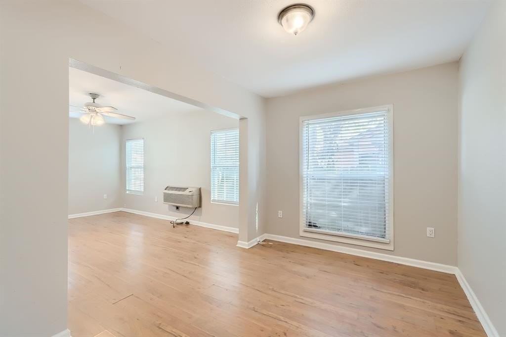 224 E Boyd St - Photo 7 of 28