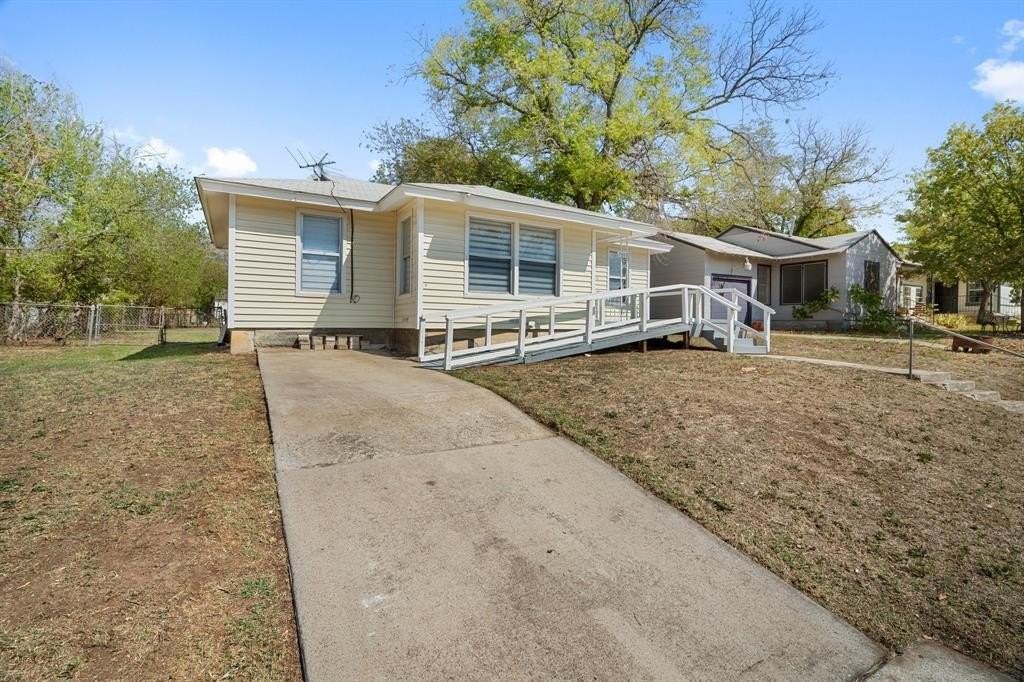 7460 Aberdeen Dr - Photo 3 of 30