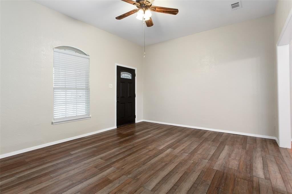 111 1/2 S Henderson Ave - Photo 5 of 23