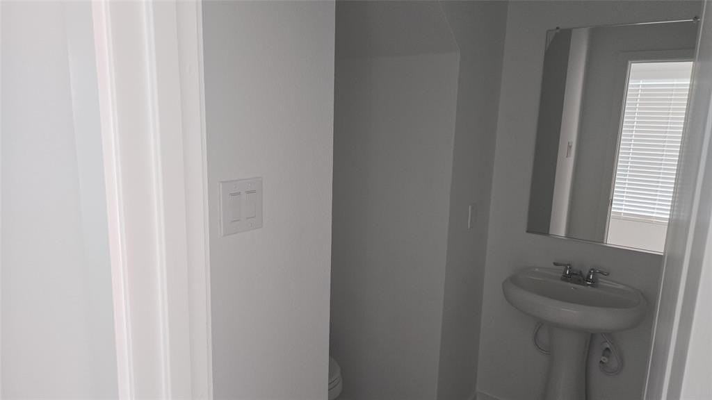 12189 Steeplechase Dr - Photo 4 of 10