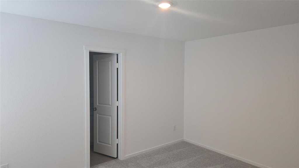 12189 Steeplechase Dr - Photo 6 of 10