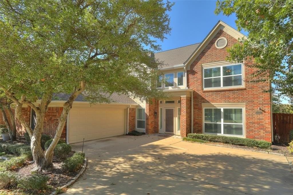 2905 Wyndham Ln - Photo 2 of 27