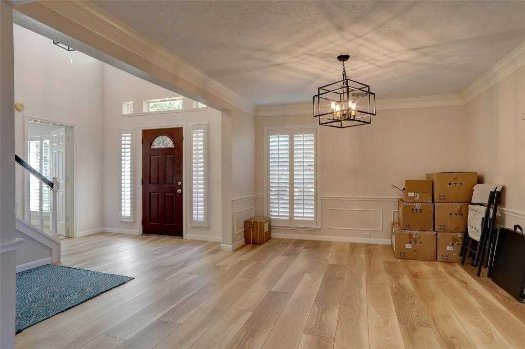 2905 Wyndham Ln - Photo 7 of 27