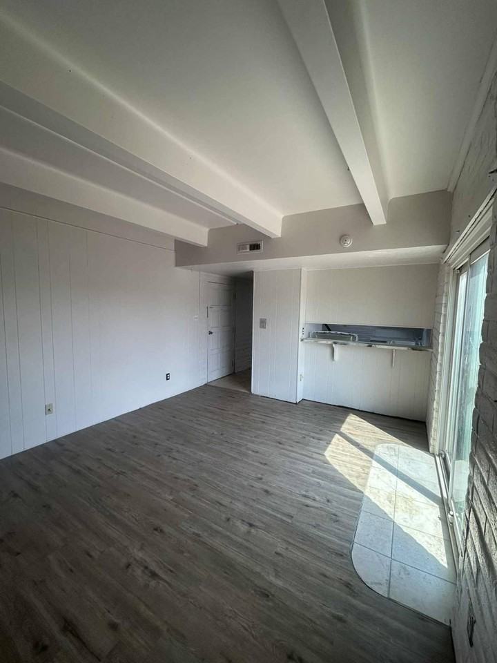 500 Ne 15th St - Photo 5 of 7