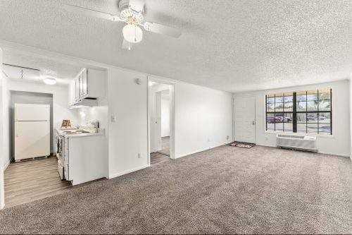 395 Bill France Blvd - Photo 3 of 10