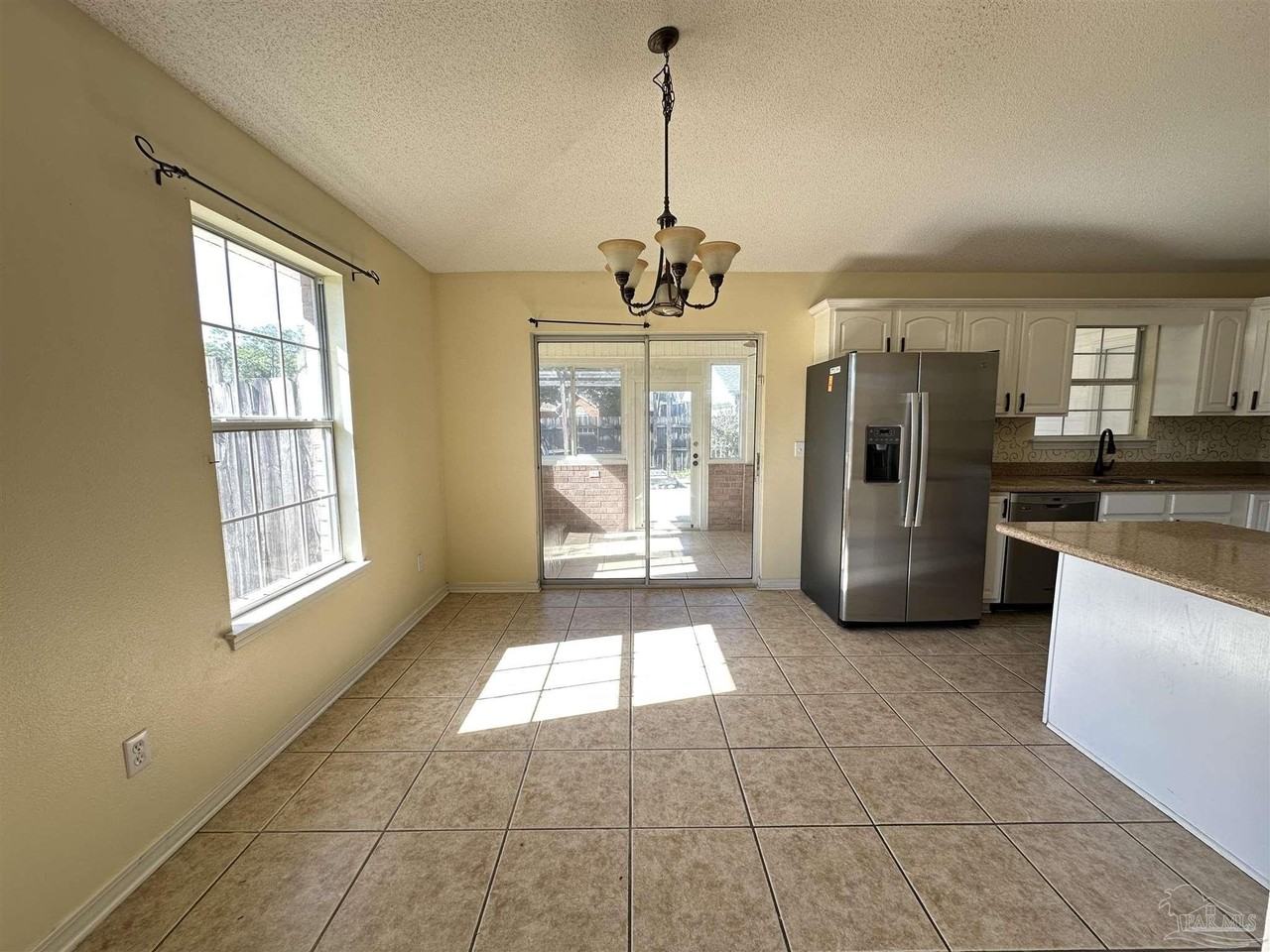 8096 Castle Pointe Way - Photo 3 of 13