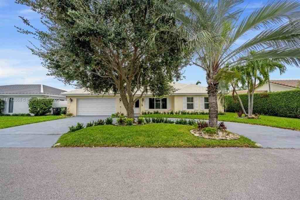 2810 Ne 60th St - Photo 2 of 22