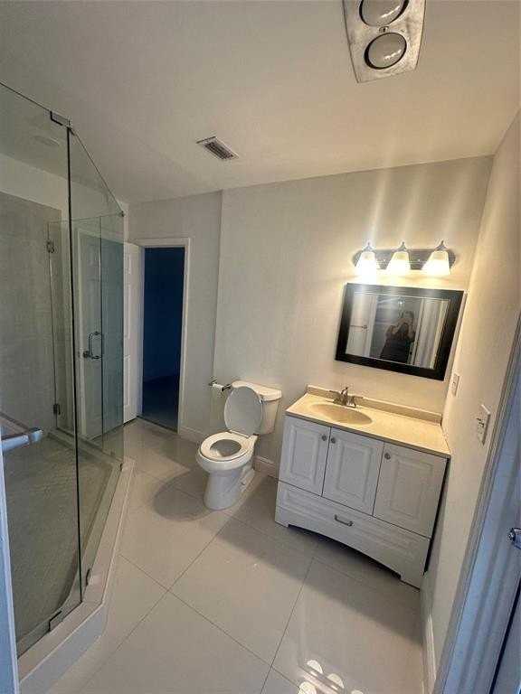 2810 Ne 60th St - Photo 5 of 22