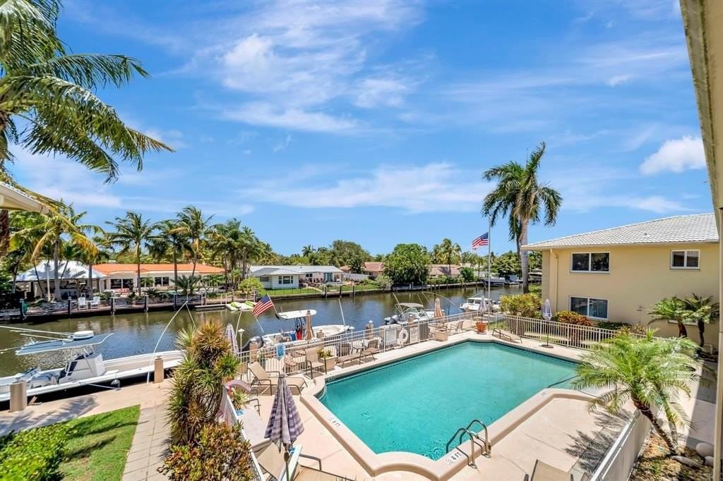 2811 Northeast 51st Street #7