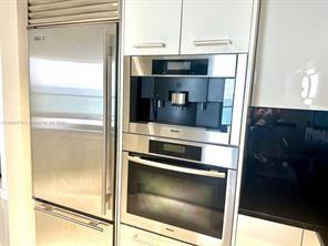 Collins Ave - Photo 6 of 8