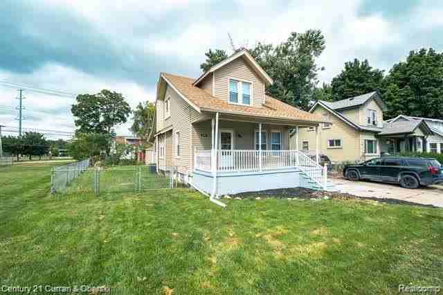 21001 Oxford Ave - Photo 2 of 34