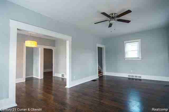 21001 Oxford Ave - Photo 4 of 34