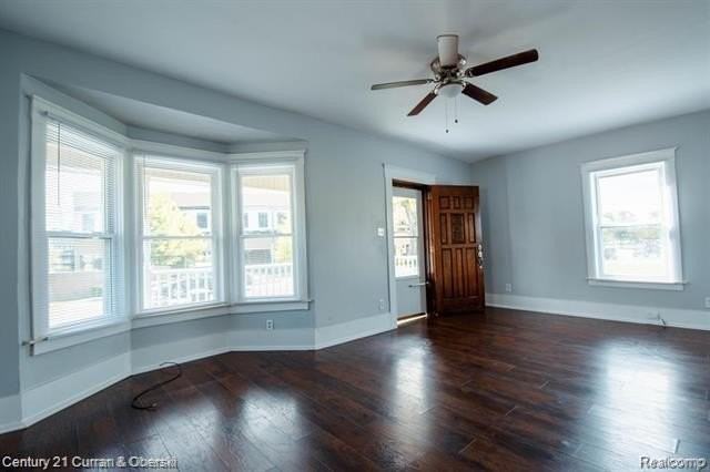 21001 Oxford Ave - Photo 5 of 34