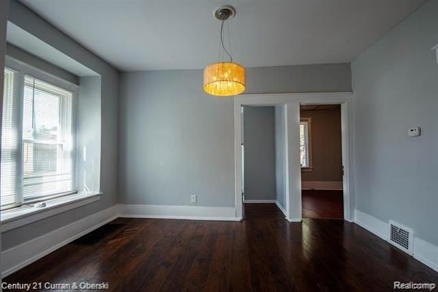 21001 Oxford Ave - Photo 7 of 34