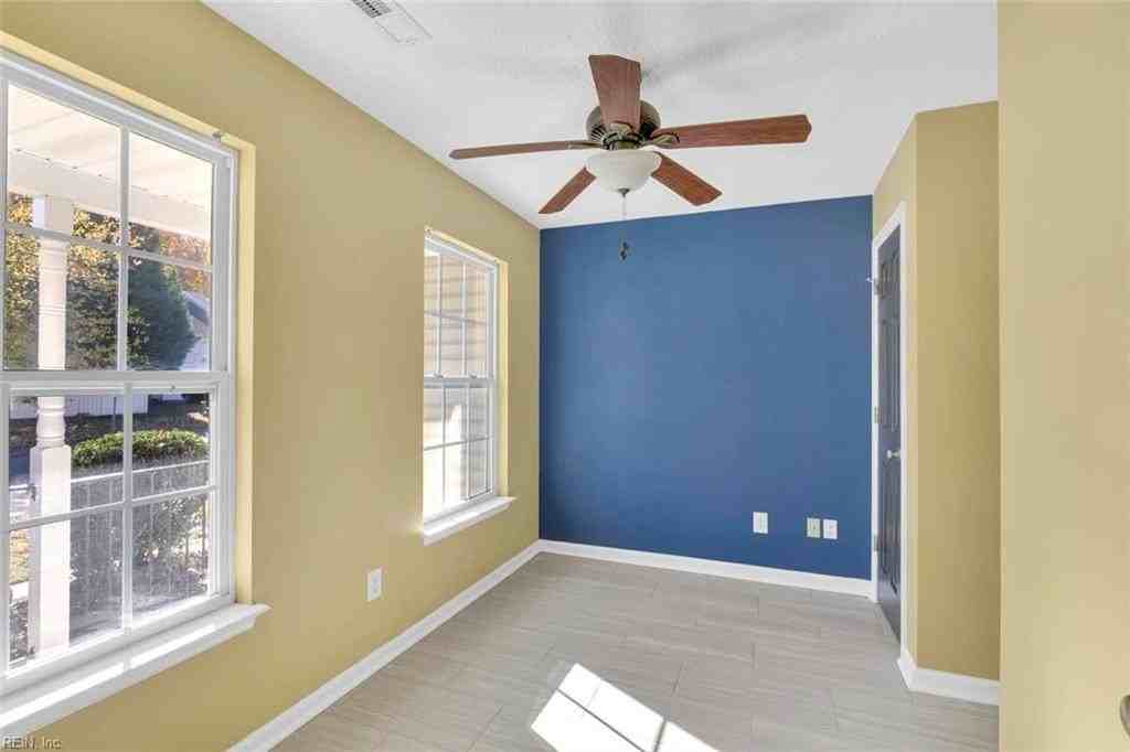 3319 Reades Way - Photo 5 of 38