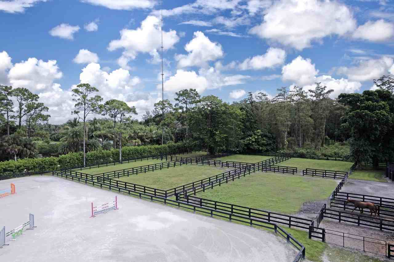 6149 Park Ln E - Photo 2 of 16