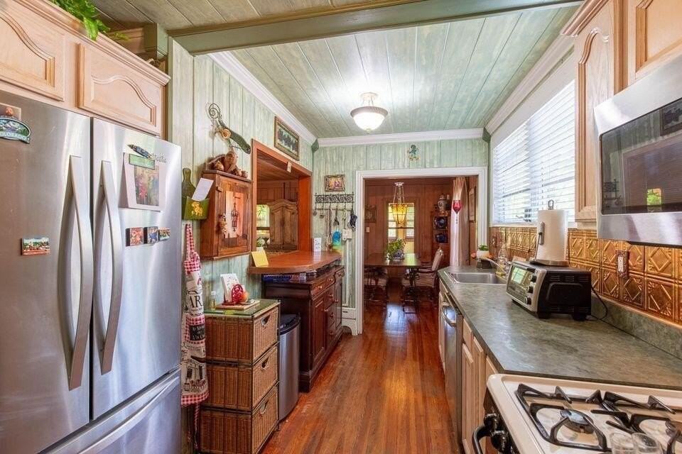 1016 North E Street #A - Photo 6 of 11