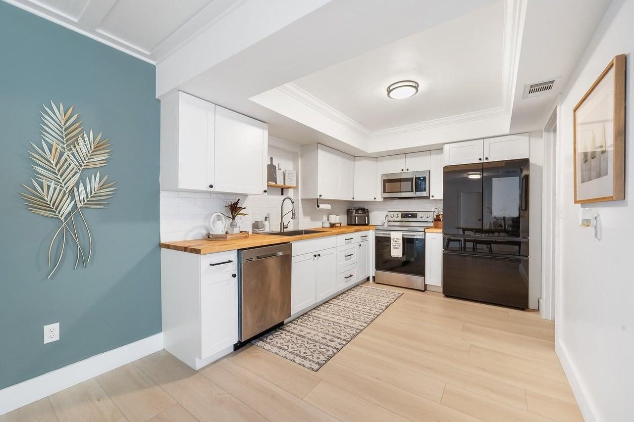 232 Wellesley Dr - Photo 5 of 26