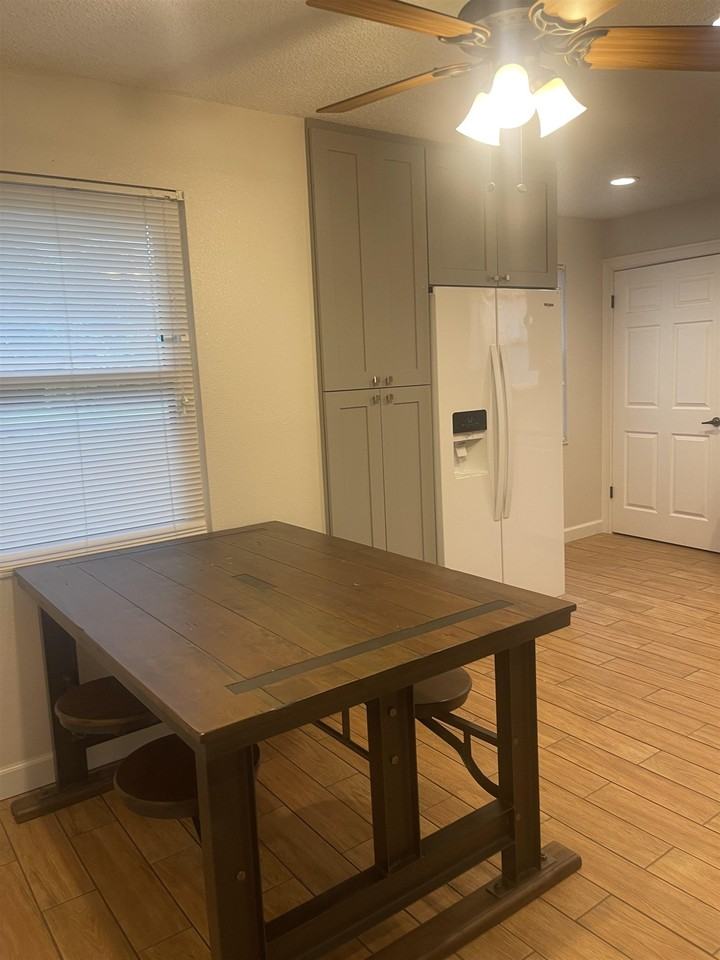 2928 Del Rio Dr - Photo 5 of 18