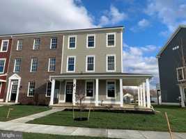 featured image of 862 Mapleton Ave