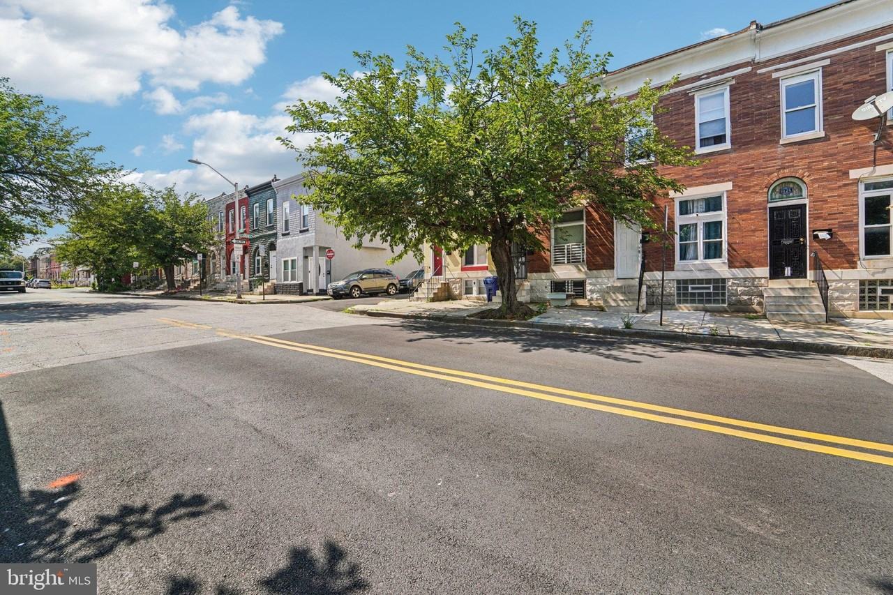 1820 E Lafayette Ave - Photo 3 of 17