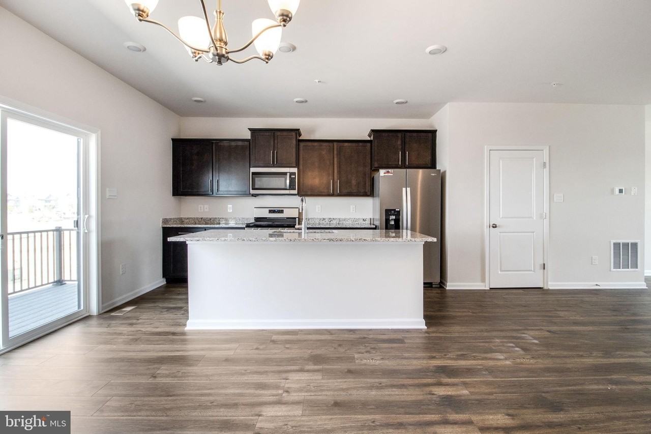 280 Ensemble Way - Photo 4 of 25