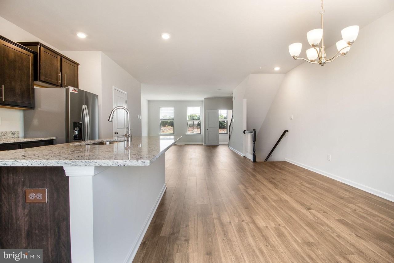 280 Ensemble Way - Photo 5 of 25