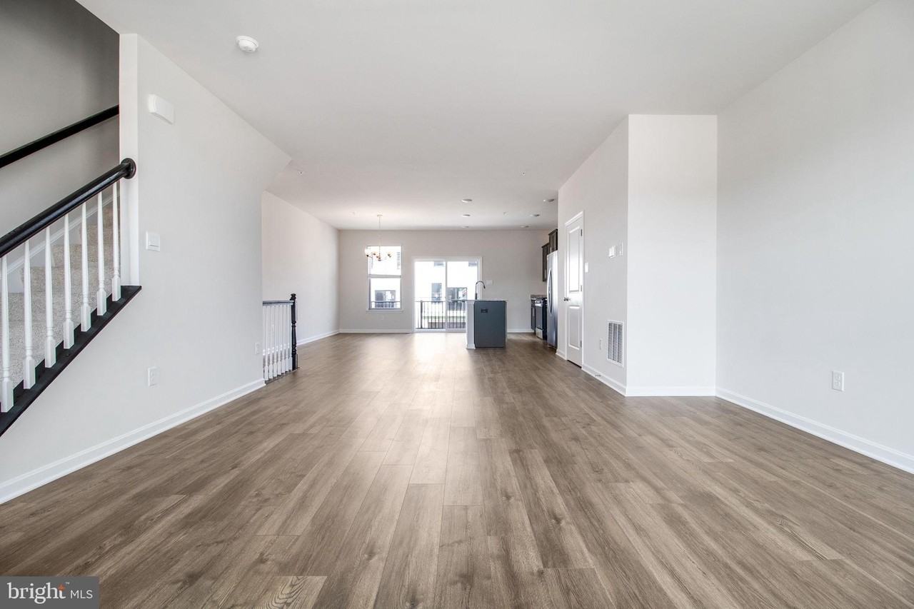 280 Ensemble Way - Photo 6 of 25