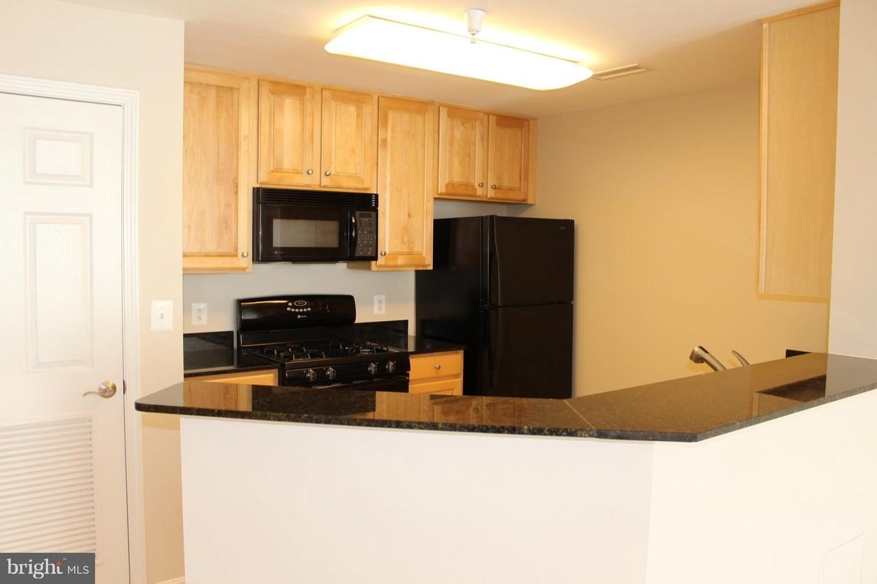 11710 Old Georgetown Rd Apt 1422 #1422 - Photo 2 of 22