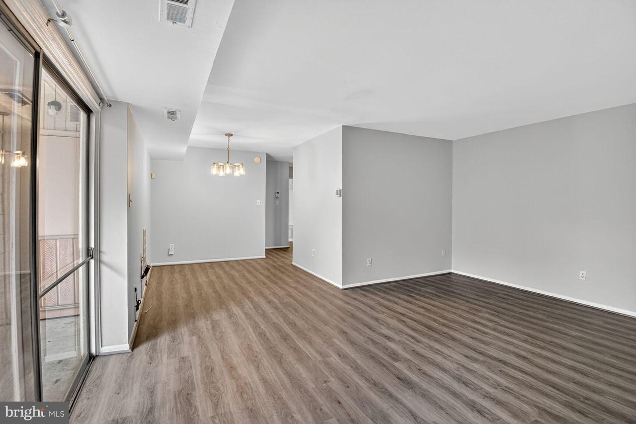 7505 Riverdale Rd Apt 2039 #2039 - Photo 5 of 15