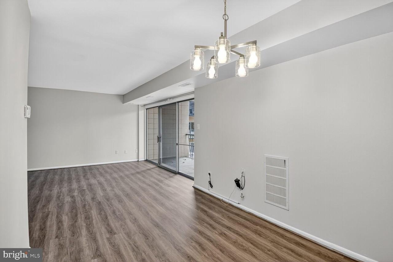 7505 Riverdale Rd Apt 2039 #2039 - Photo 7 of 15