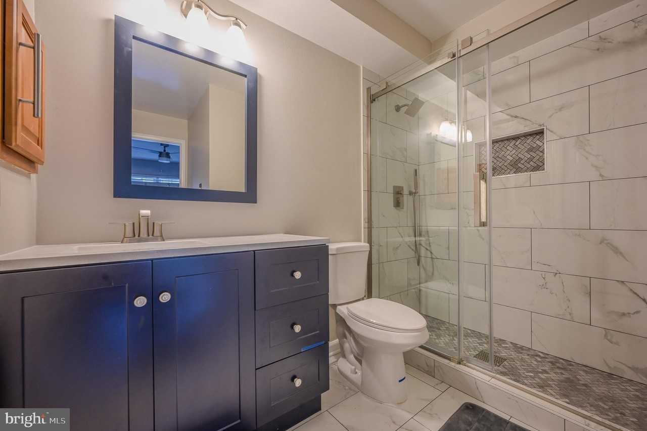 3307 Wyndham Cir Apt 2164 #2164 - Photo 6 of 16