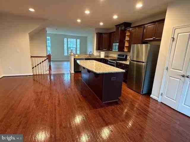 42608 Smokey Embers Ter - Photo 2 of 13