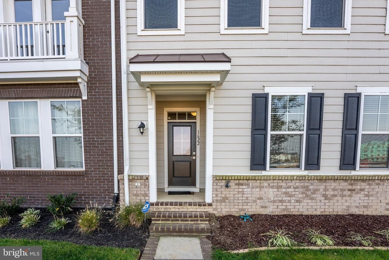 1622 Sandpiper Bay Loop - Photo 3 of 47