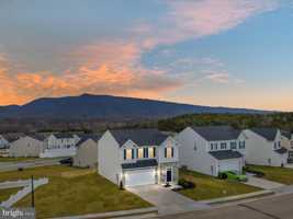 featured image of 29 Signal Knob Cottage Dr