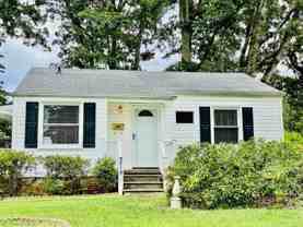 2718 Robin Hood Dr - Photo 1 of 1