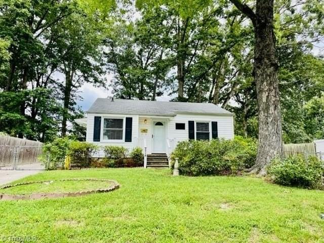 2718 Robin Hood Dr - Photo 2 of 15